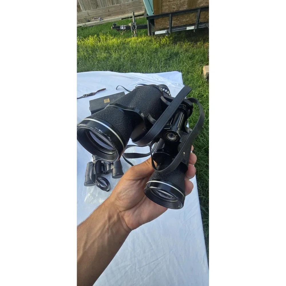 Lot Of 4 Pairs Of Binoculars & 3 Cases